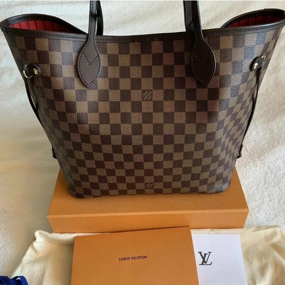 Louis Vuitton Handbags - Louis Vuitton neverfull Mm